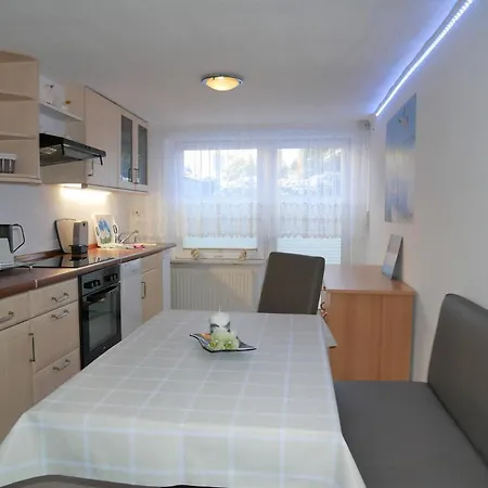 Appartamento Max & Monika Nur 250m Zum